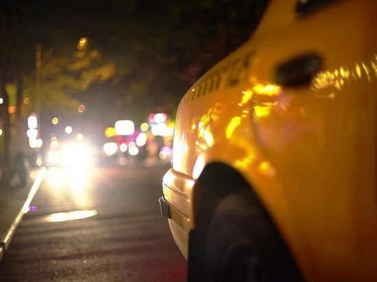 Транспортная полиция задержала таксиста, подозреваемого в краже телефона в Сочи
