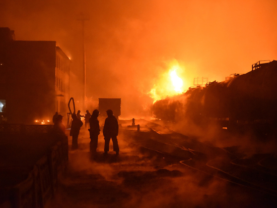 В ДНР показали последствия масштабного пожара в Шахтерске