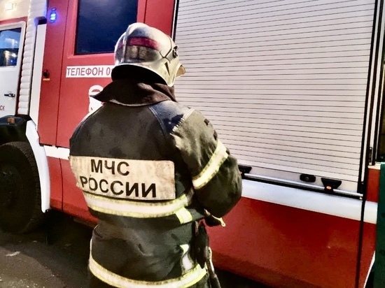 В Кандалакше сгорел автобус без колес