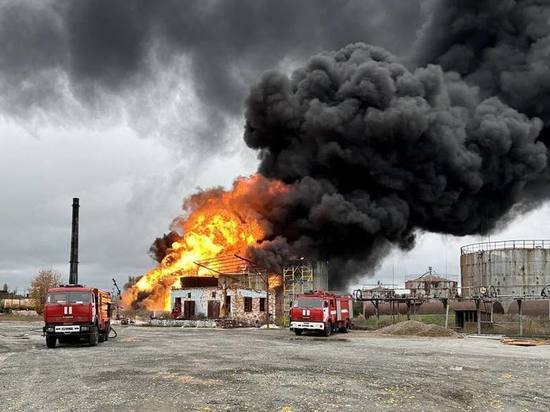ВСУ ударили по нефтебазе в Шахтерске: есть жертвы
