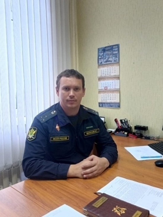 В Курской области судебный пристав спас женщину в тонущем автомобиле в реке Сейм