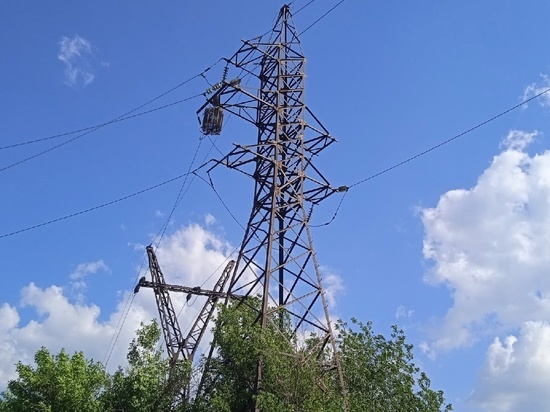 Из-за обстрелов без света остались более 50 тысяч абонентов в Донецке