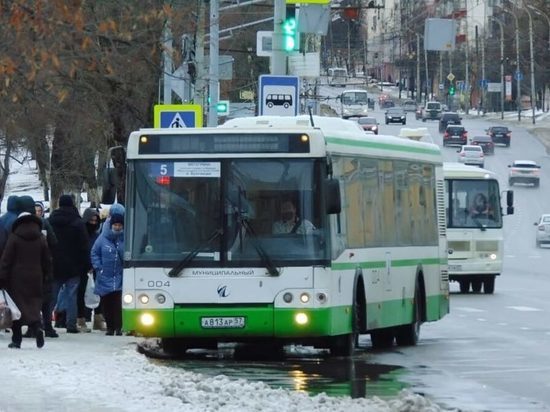 В Орле на 4 маршрута поставят новые автобусы