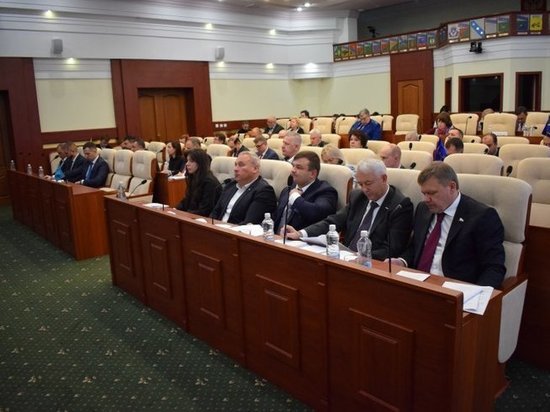 В Курской области изменили условия вручения двух наград в области воспитания детей