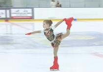 6-летняя Алина Сундукова заняла первое место в чемпионате Московской области по фигурному катанию