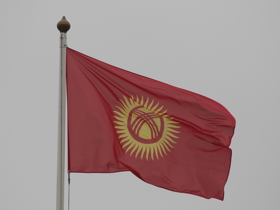 СМИ Киргизии провели акцию протеста против давления властей