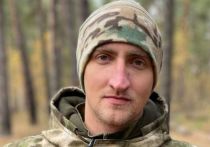 26-летний артист "Нового театра" Павел Устинов решил отправиться в зону проведения специальной военной операции