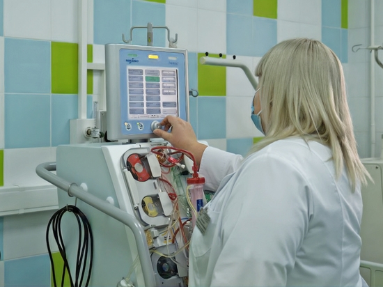 Главной детской больнице Челябинской области подарили аппарат для гемодиализа