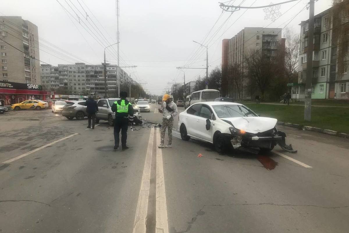 Авария на улице Акимова