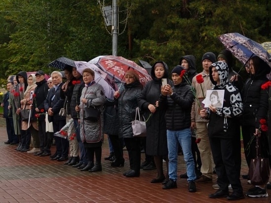 Делегация Калмыкии в Волгограде почтила память погибших в Великой Отечественной войне студентов Сталинградского мединститута