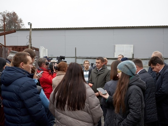 Мэр Курска на встрече с жителями Фестивальной рассказал о решении проблемы с канализацией