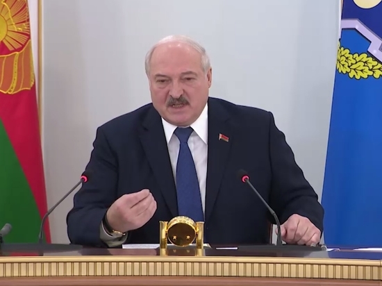 Лукашенко: &#34;По всему периметру России нас начинают колошматить&#34;