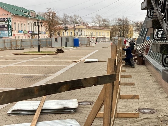 Обустройство сетей для фонтана началось у ЦУМа в Вологде