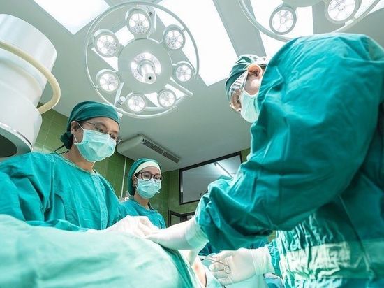 Муж Пелоси перенес операцию на мозге после удара молотком
