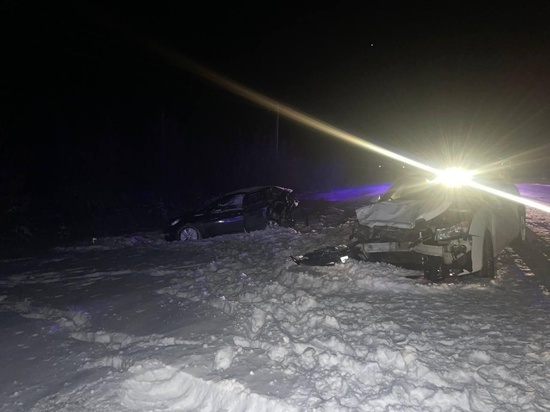 В Надыме водитель Chevrolet догнал Hyundai и сам попал в больницу