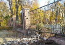 В результате обстрела Куйбышевского района Донецка пострадала мусульманская мечеть «Ахать Джами», сообщили в администрации города Донецка
