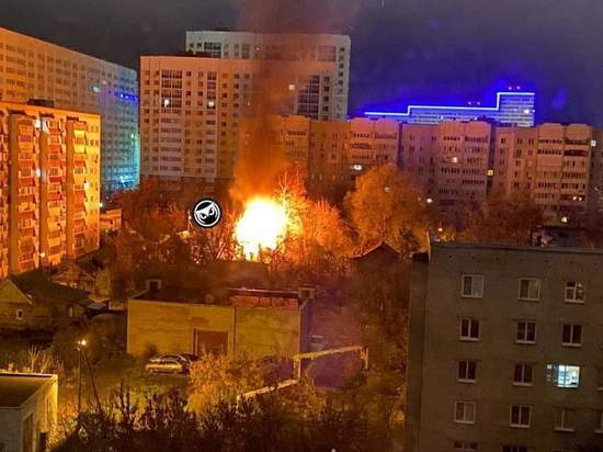 В Пензе ночью бушевал страшный пожар на Мусоргского