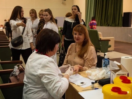 В Курске в школе №58 прошла «Ярмарка здоровья» против инсульта