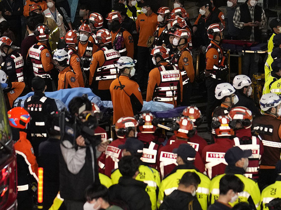Празднования в Сеуле продолжились, несмотря на гибель почти 150 людей
