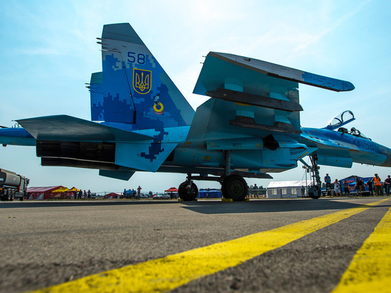 На Украине выбрали летчиков для обучения пилотированию американских истребителей