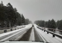 На федеральной автодороге «Амур» в Читинском районе на перевале с 34 по 43 км временно ограничили движение большегрузов из-за выпавшего снега