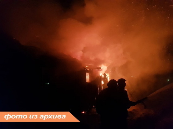 Пожар на 240 «квадратов» под Выборгом потушили за час ночью в воскресенье