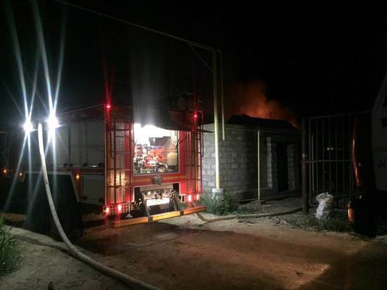 В Астрахани горел многоквартирный дом
