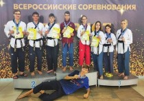 Полный комплект наград привезли со Всероссийских соревнований тхэквондисты из Ступина