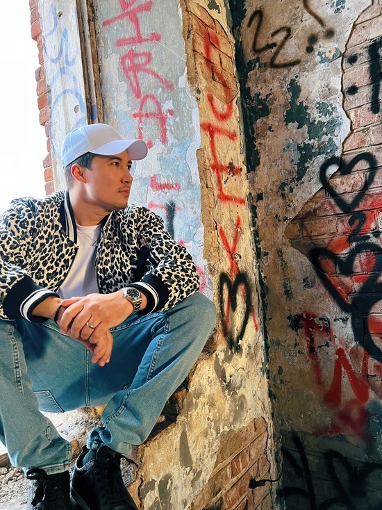 Музыкант из Сан-Франциско снял клип в уфимских развалинах