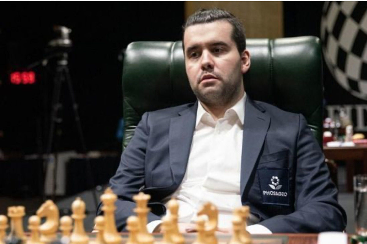 Российский шахматист Непомнящий остался на третьем месте в рейтинге FIDE