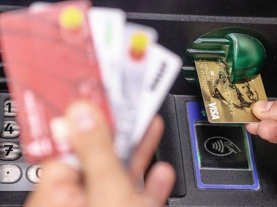 В Казахстане выросло число выпущенных банковских карт Visa и Mastercard
