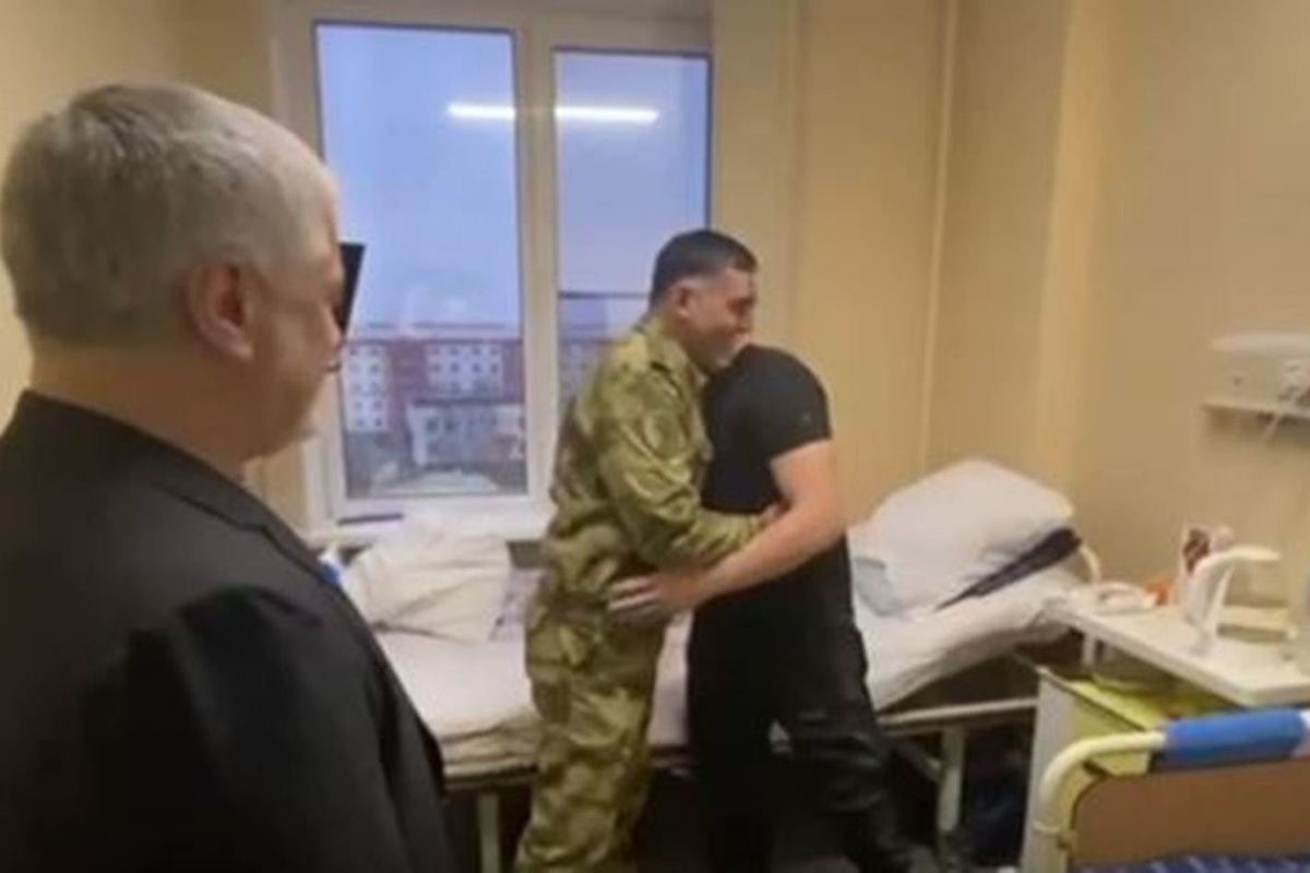 Российские раненые в госпитале. Раненые в военном госпитале. Раненый военнослужащий. Чеченские военные. Военный госпиталь военный.