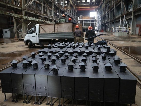 На заводе в Астрахани изготовили 100 печек-буржуек для мобилизованных