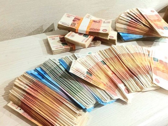 25 чиновников Мценска скрыли дополнительные доходы и счета в банках