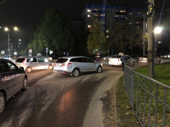 В Курске ищут свидетелей ДТП с учебным автомобилем возле ТЦ «Бумеранг»