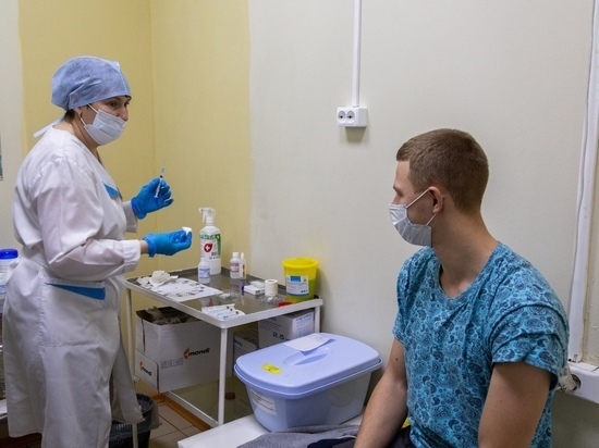 Врача-терапевта на зарплату в 200 тысяч рублей ищут в Красноярске