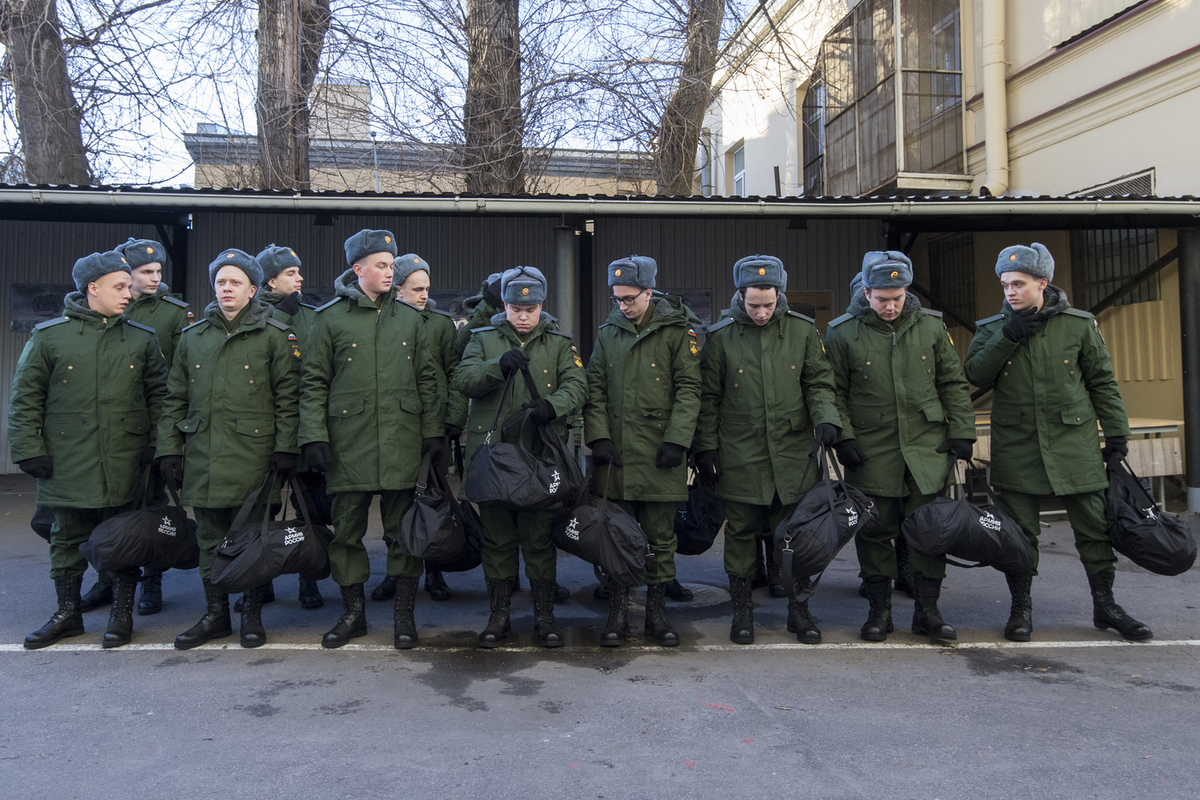 Призывник санкт петербург. Сборный пункт СПБ. Осенний призыв срочники. Сборный пункт призывников Санкт-Петербург. Призывной пункт на Фонтанке.