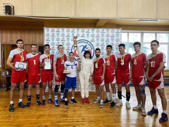 Студенты Бурятии стали чемпионами волейбольного турнира в Иркутске