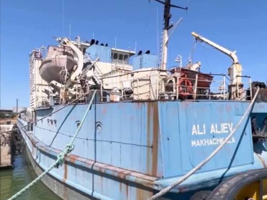 Власти Дагестана хотят вернуть еще одно ранее проданное морское судно
