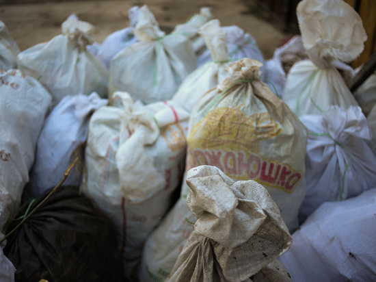С улиц Ленинского района вывезли почти 3 тысячи тонны мусора