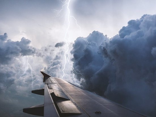 Прокуратура Британии обвинила Glencore в перевозке взяток самолетами