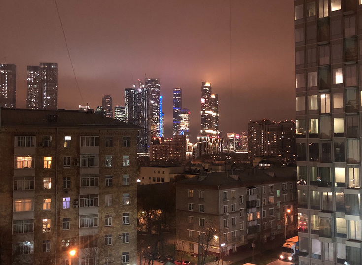 Три башни в Москва-Сити остались без света, идет эвакуация