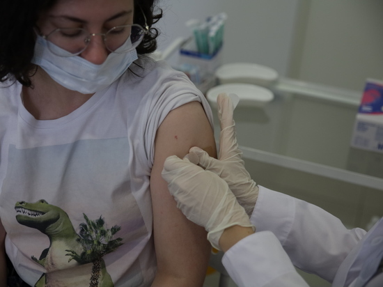 Вице-губернатор Эргашев: Петербург принял новые партии вакцин от гриппа и коронавируса