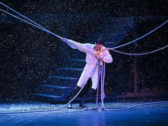 Донецкая муздрама открыла гастроли в РФ рок-оперой "Юнона и Авось"