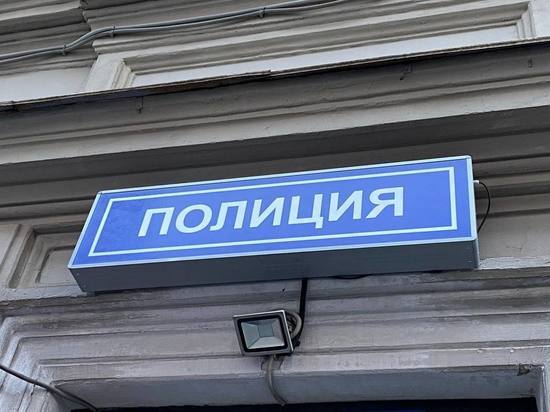 Суд в Петербурге арестовал двоих полицейских за взятку в 2 млн рублей