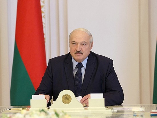 Лукашенко заявил об организации пандемии коронавируса, "чтобы опустить весь мир"