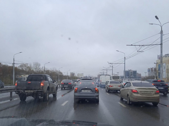 4 ноября На Московском шоссе в Рязани собралась крупная пробка