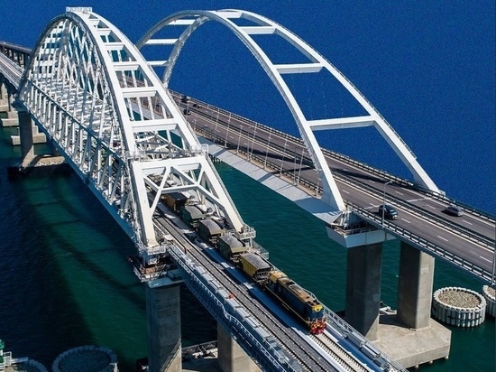 Из-за ремонтных работ на Крымском мосту могут ввести ограничения на движение транспорта