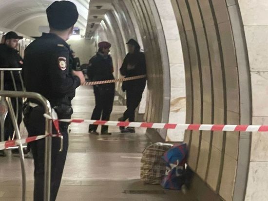 На станции метро Савеловская обнаружена подозрительная сумка: позиция оцепила часть перрона
