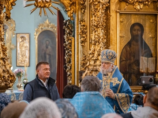 В Сергиево-Казанском соборе Курска прошло богослужение в честь Казанской иконы Божией Матери